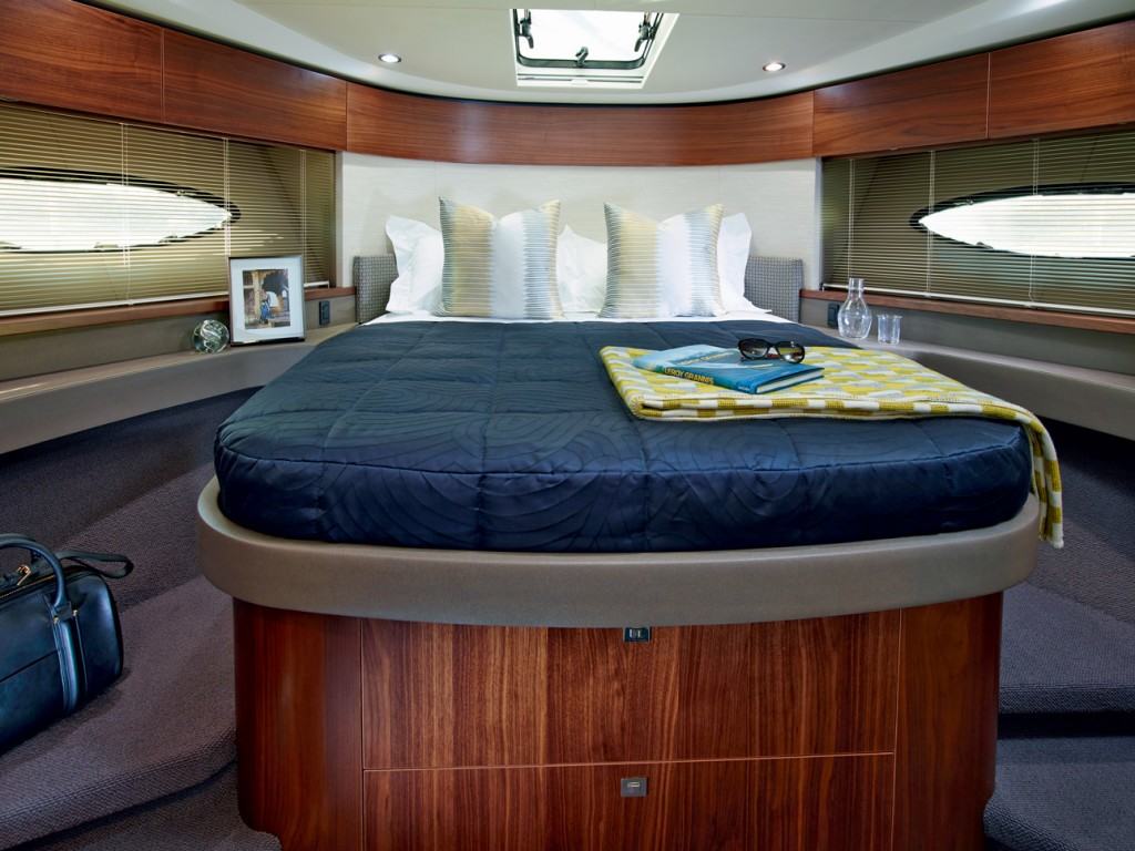 Princess 43 - cabin