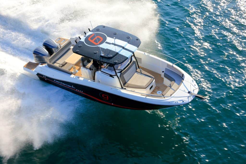 Jeanneau Cap Camarat 9.0 Center Console