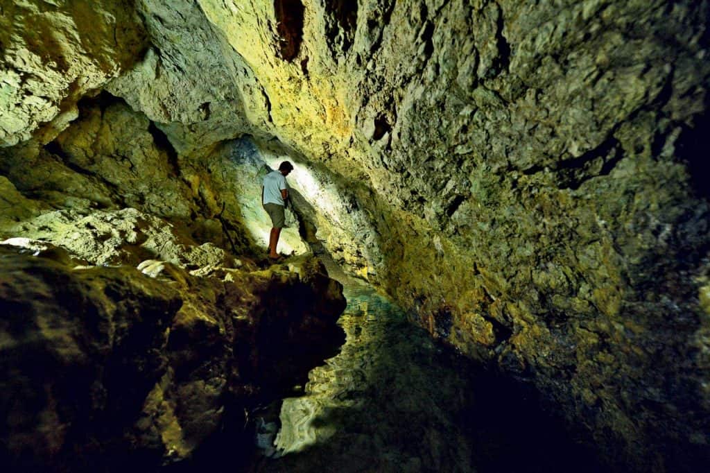 Špilje hrvatskog Jadrana Medvidina špilja 