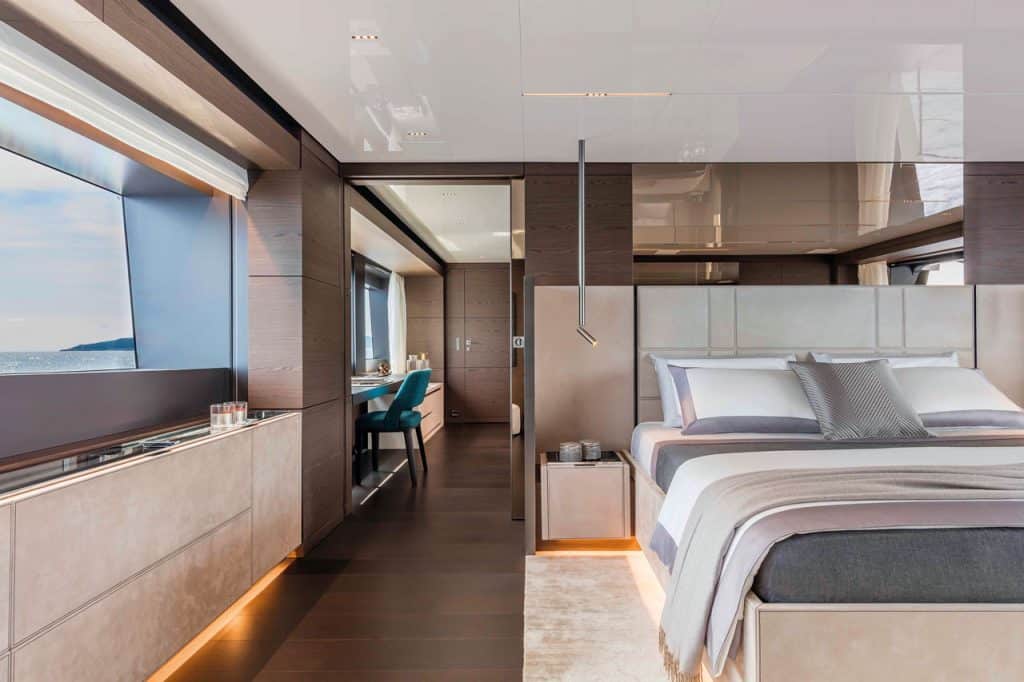 CustomLine Navetta42