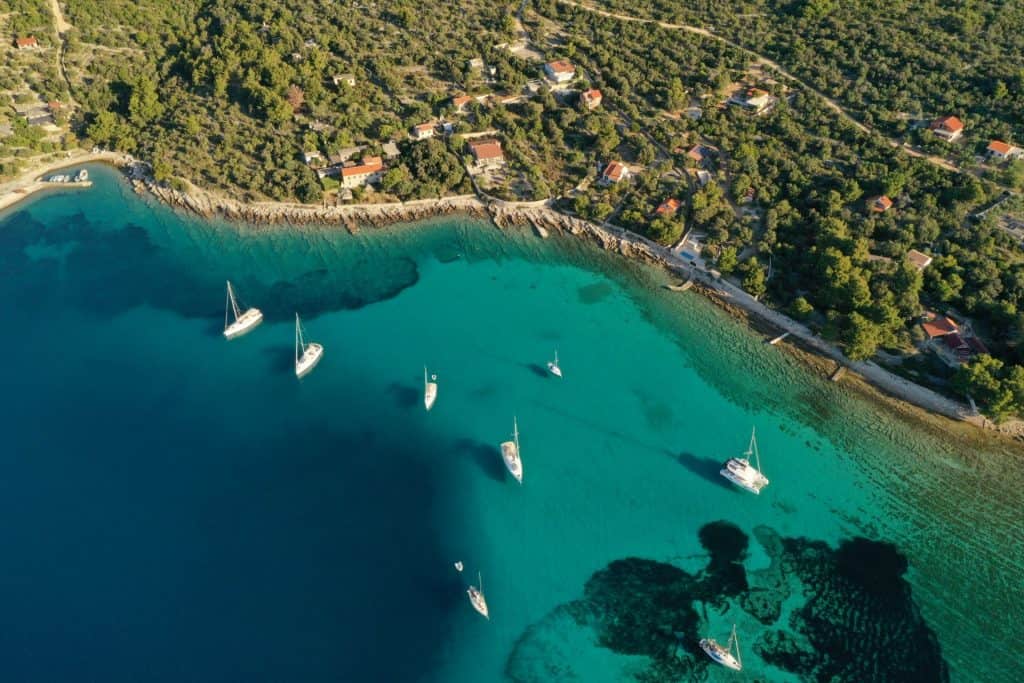 Sailing In Turquise Water In Croatia 01