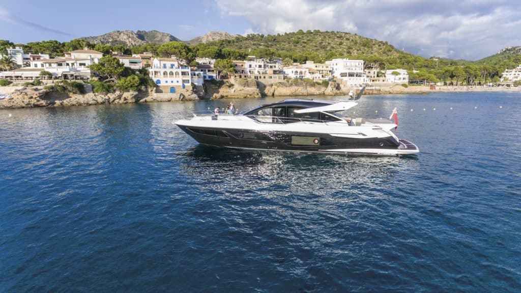 Sunseeker Predator 74 Side View 01