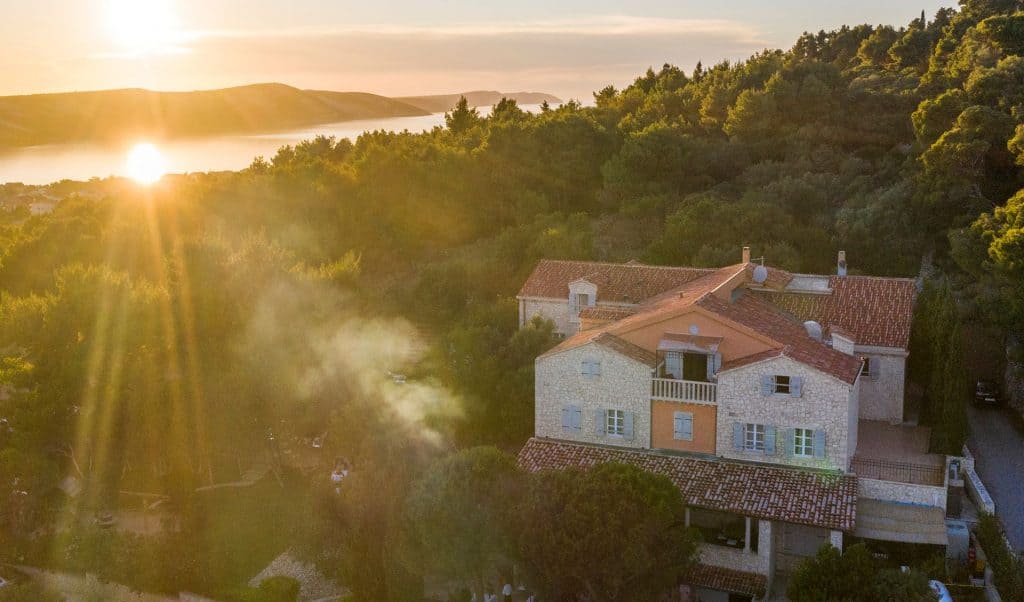 Hotel i restaurant Boškinac s Michelinovom zvjezdicom na otoku Pagu.