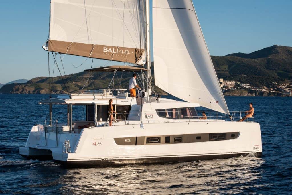 Bali 4.8 Katamaran 01