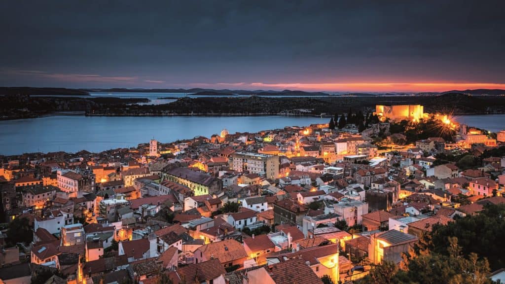 Grad Sibenik Nocna Panorama 