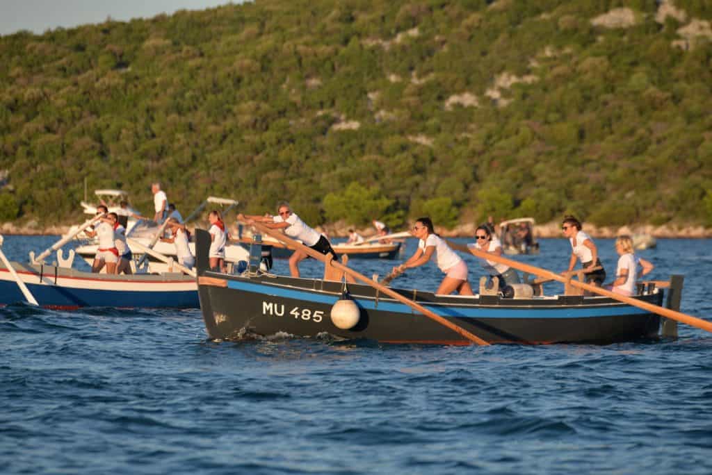 Zenska Regata Dlan Veslo 01