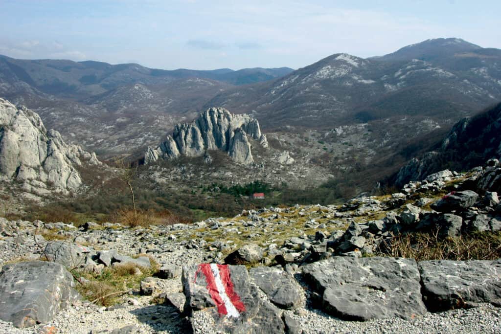 Ovo je fotografija pogled s dbarske kose premužićeva staza