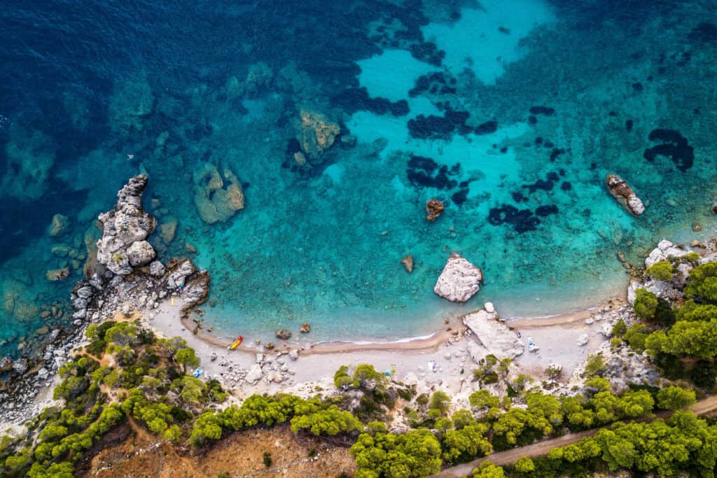 Ovo je fotografija plaža Žuljana na Pelješcu