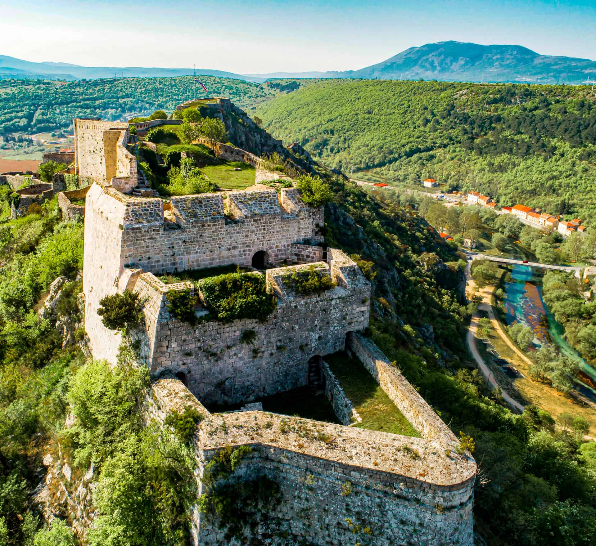 Ovo je fotografija Kninska tvrđava