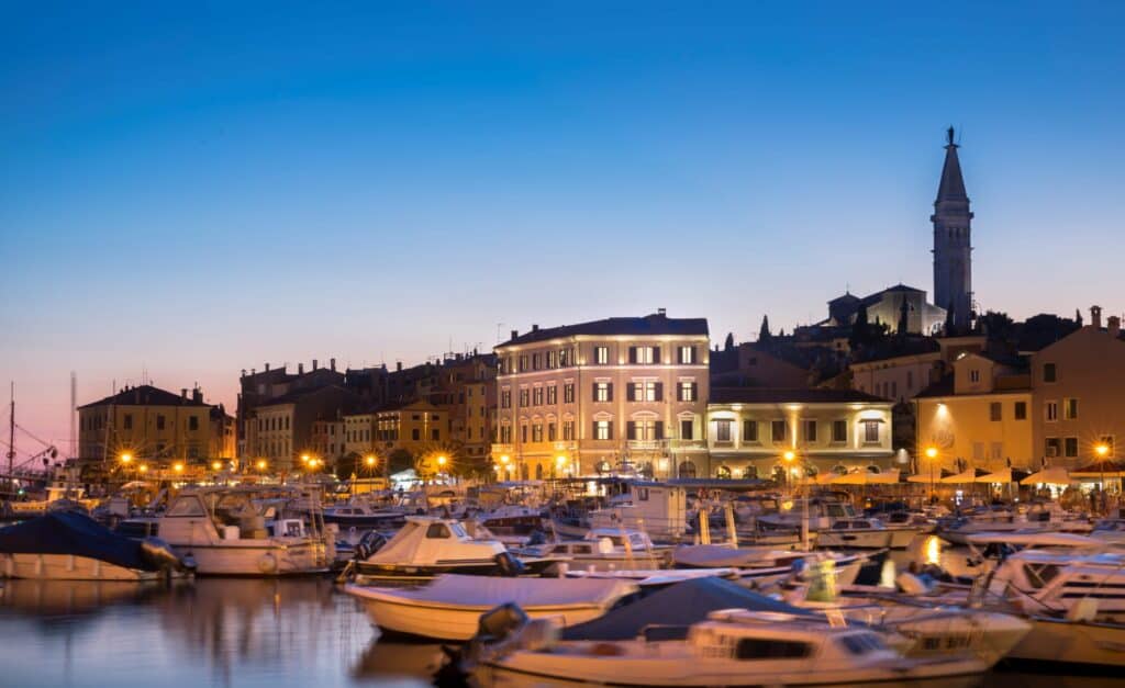 Ovo je fotografija hotel adriatic rovinj