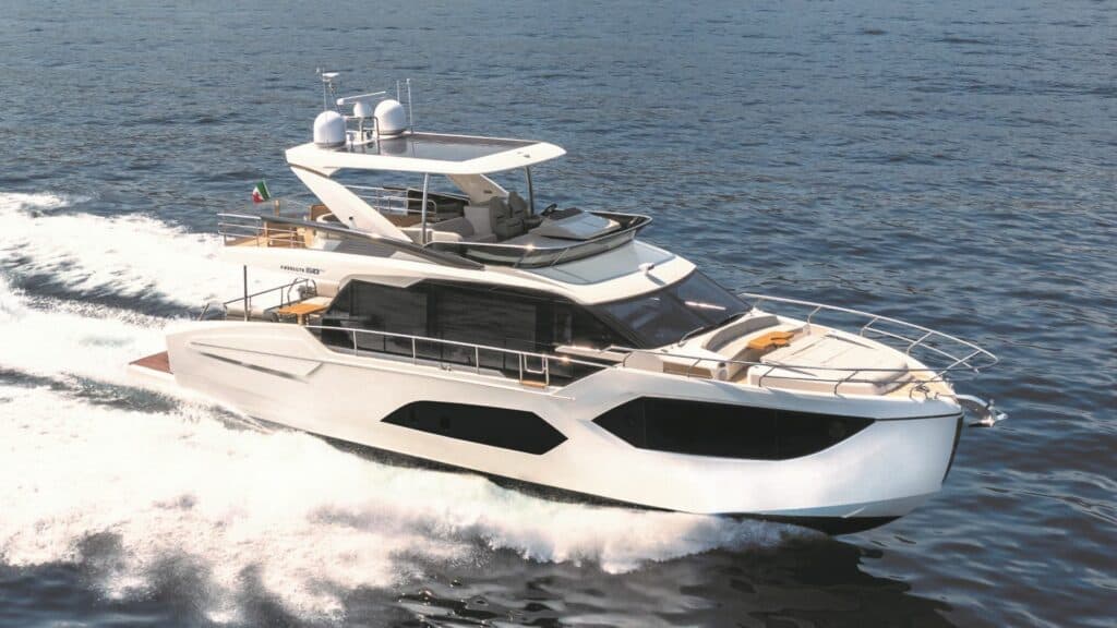 This is a photography of Absolute 60 Fly yacht