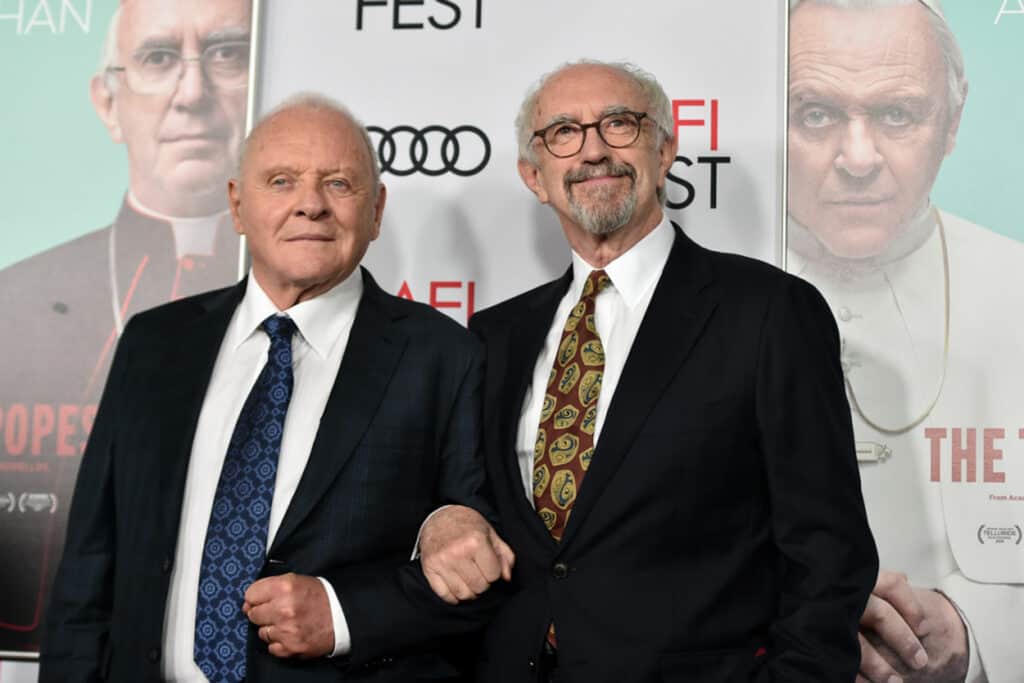 Ovo je fotografija Anthony Hopkins i Jonathan Pryce