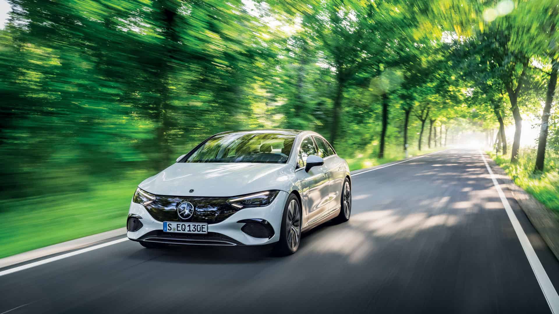 Ovo je fotografija poslovne limuzine Mercedes EQE