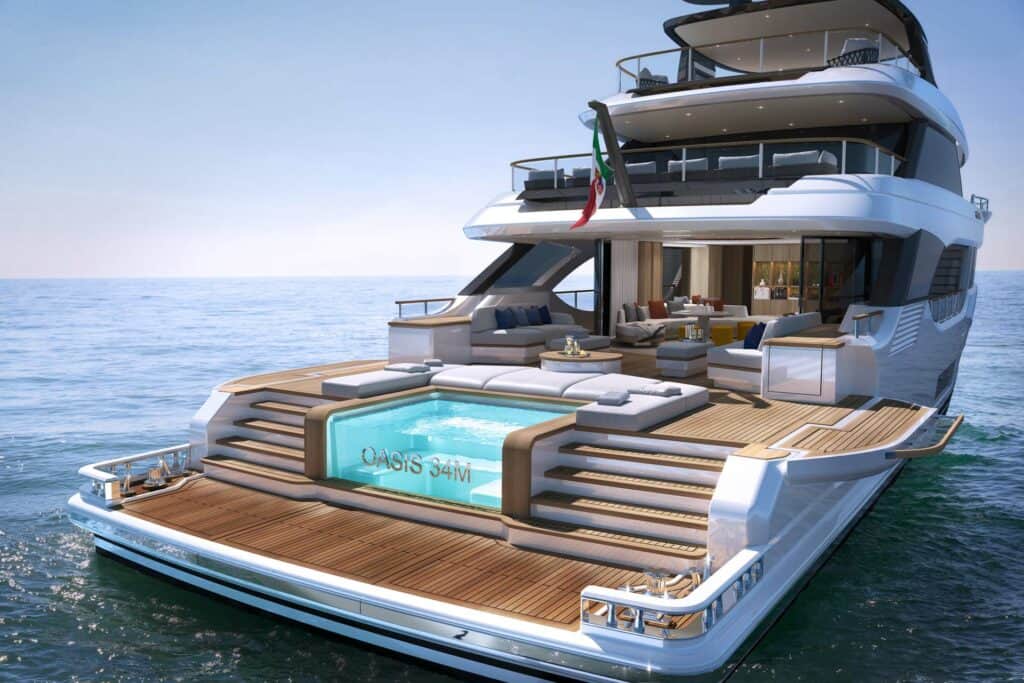 Benetti Oasis 34M infinity bazen i sunčalište