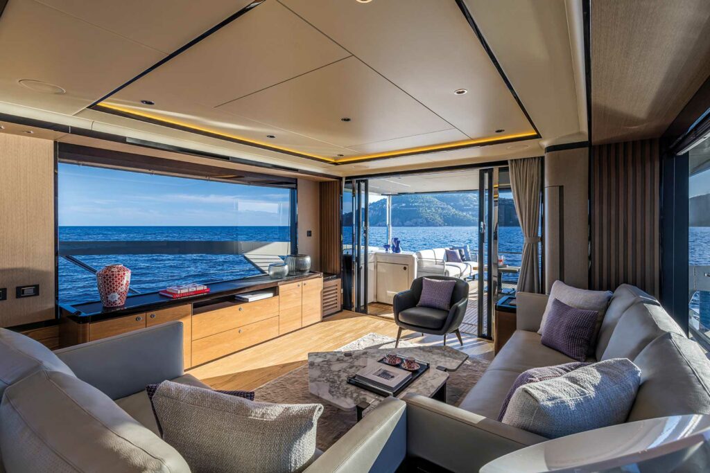 absolute navetta 75 salon