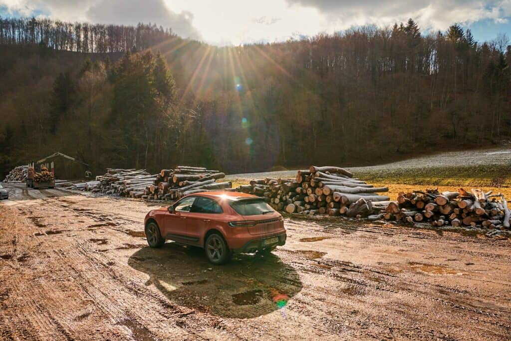 crossover porsche macan s