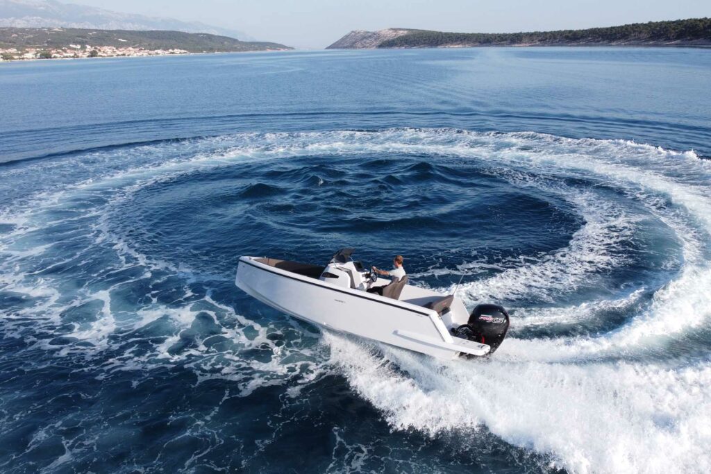 squama 21 open na Biograd Boat Show