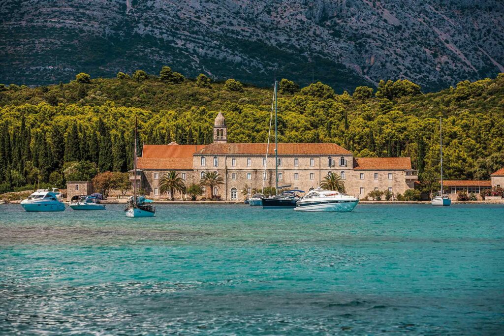 otočić badija korčulanski arhipelag