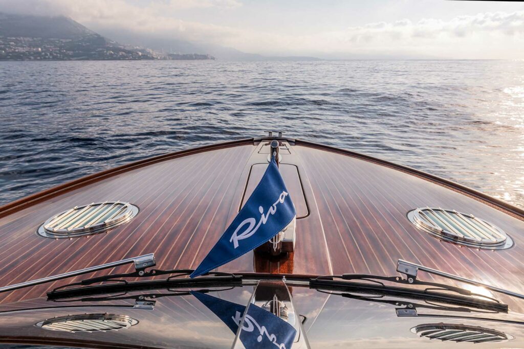 riva anniversario detalj drva mahagonij