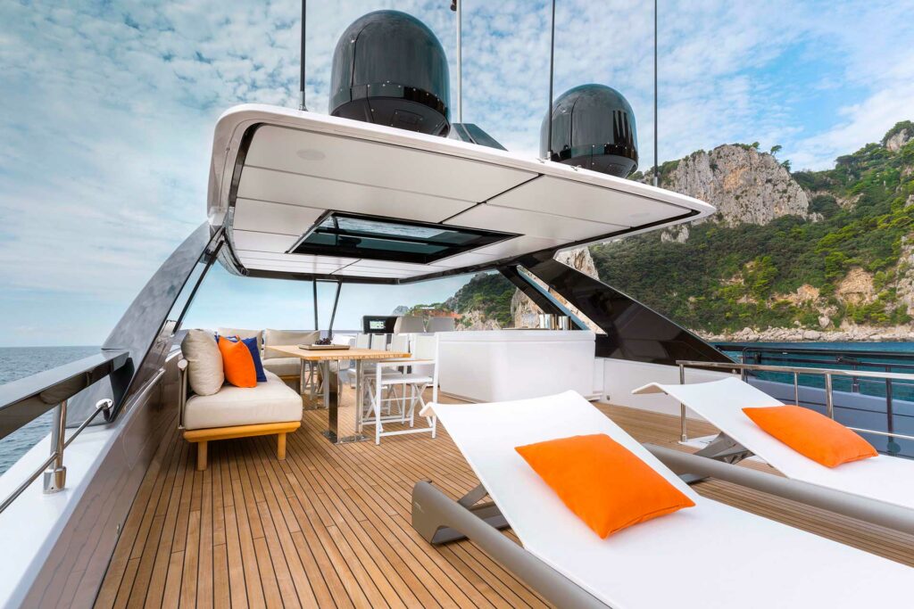 ferretti yachts 869 flybridge