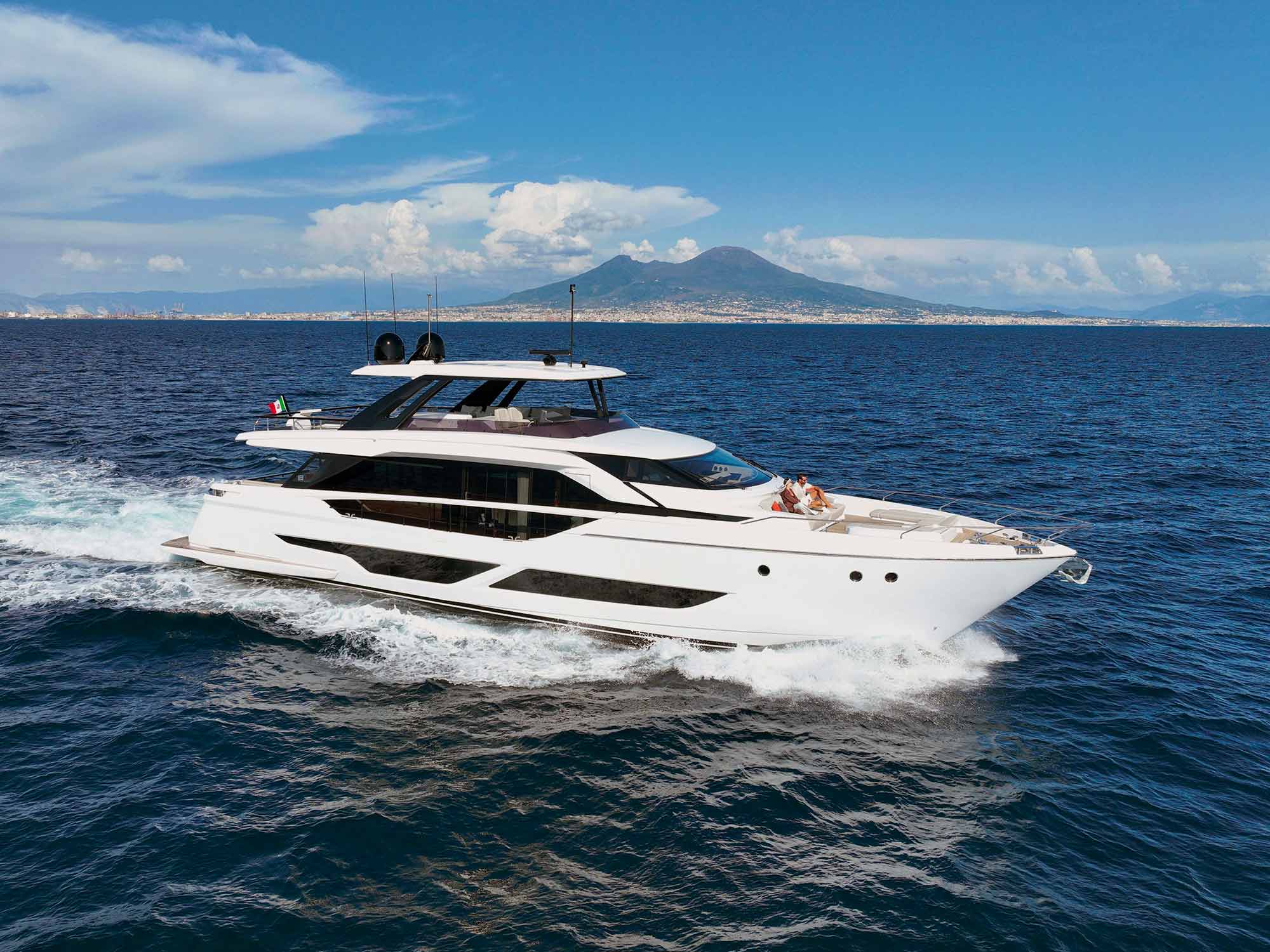ferretti yachts 860