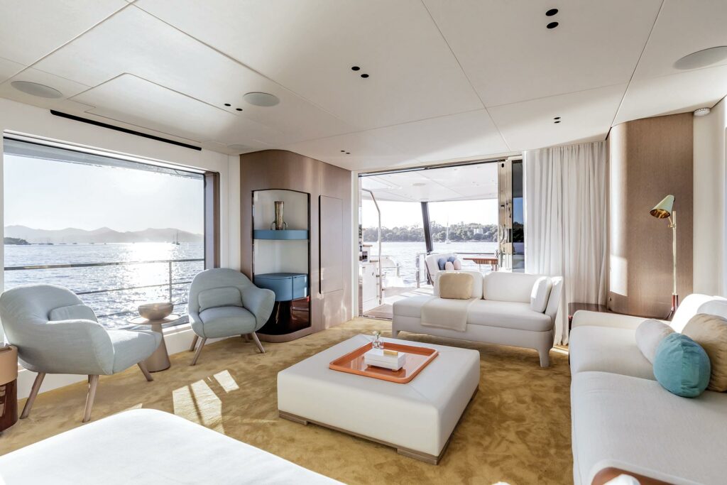 Azimut grande 26M salon