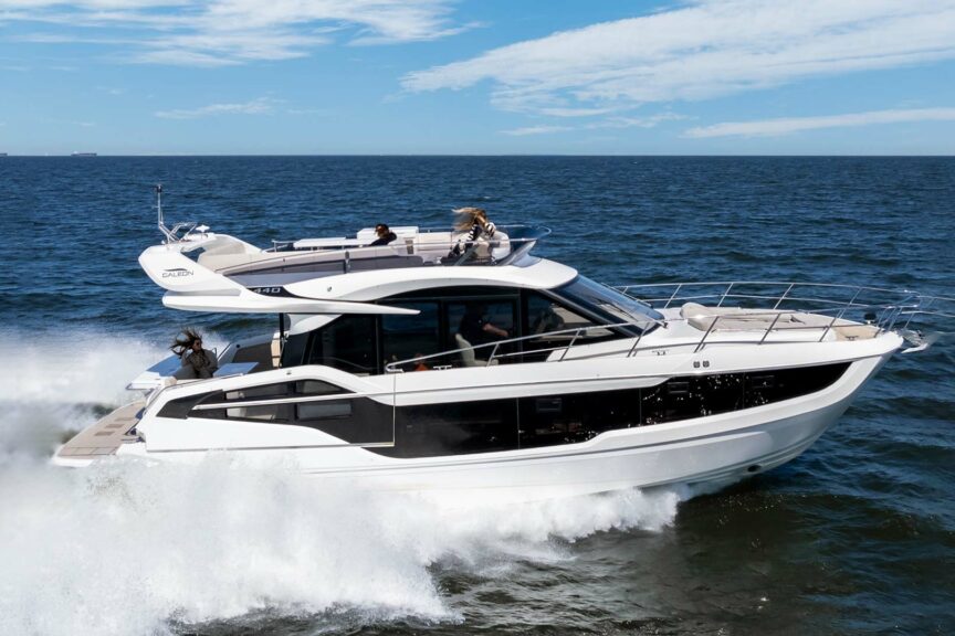 galeon 440 fly