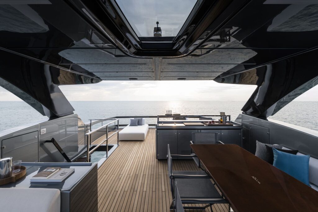 flybridge nove jahte riva 82 diva