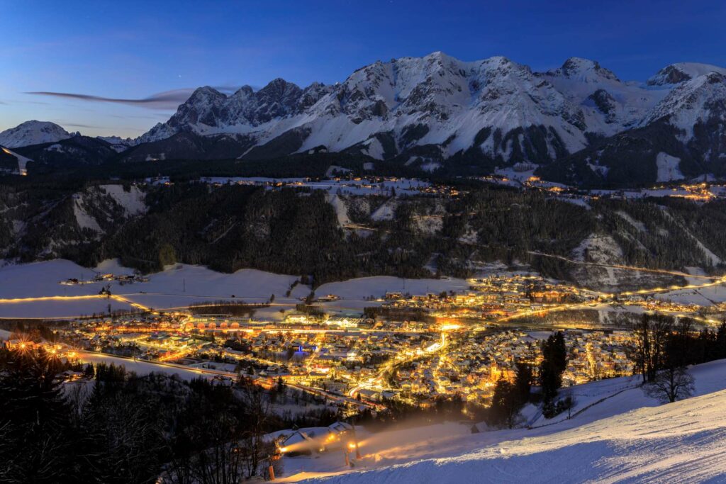 austrijsko skijalište Schladming noću