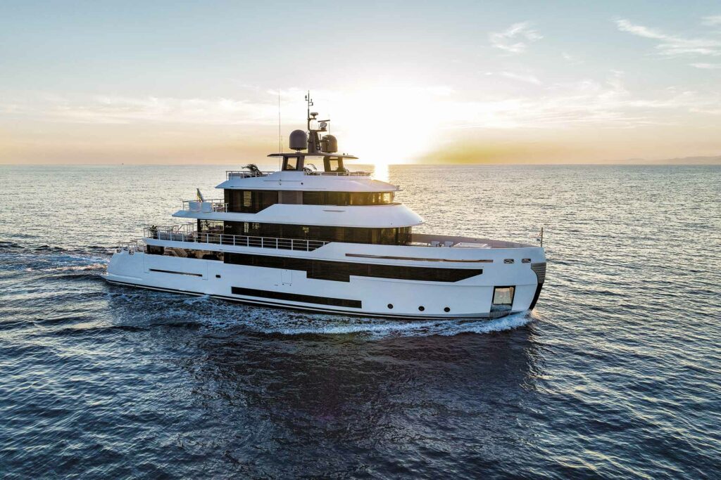 Explorer jahta Benetti B.Yond 37M