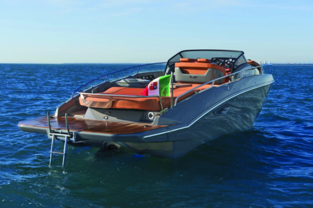 Cranchi E30 Endurance pogled na krmu