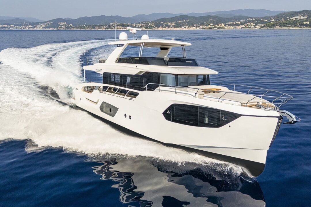 Absolute Navetta 70 u plovidbi