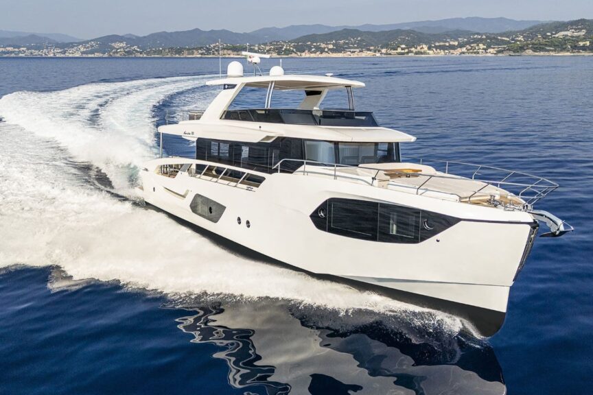 Absolute Navetta 70 u plovidbi