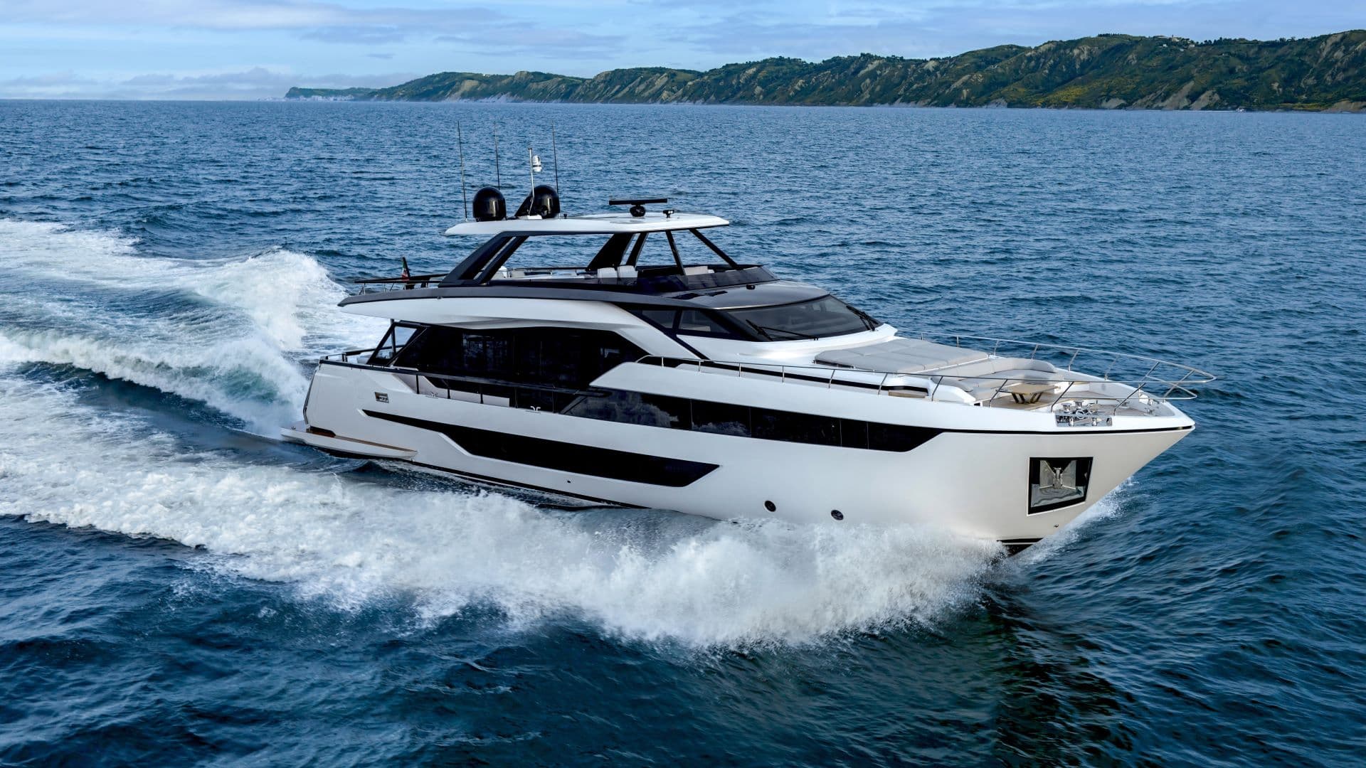 Ferretti Yachts 940 u plovidbi